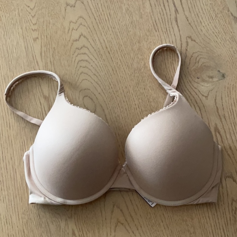 Victoria’s Secret body by Victoria perfect shape